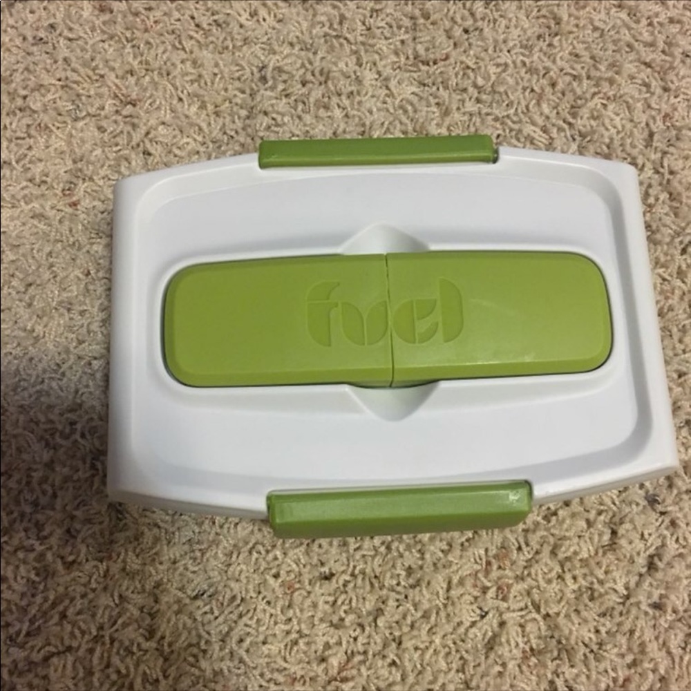 Trudeau Fuel Food Container